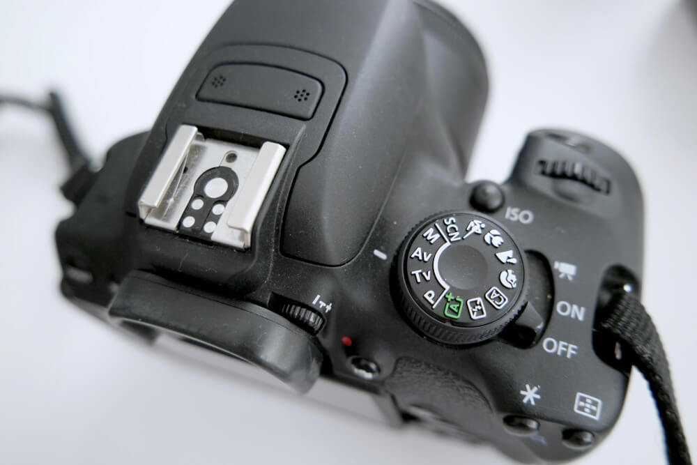 DSLR – Taking Photographs with Aperture Priority (A/Av Mode) DSLR – Taking Photographs with Aperture Priority (A/Av Mode)