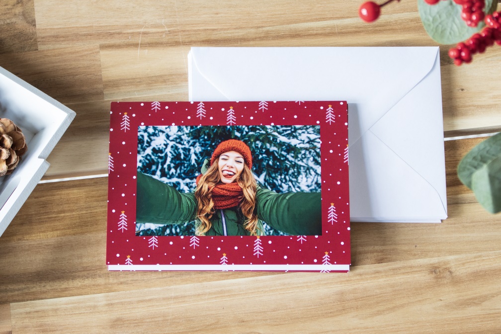 Carte de vœux photo classique avec des vœux de Noël pour toute la famille. Carte de vœux photo classique avec des vœux de Noël pour toute la famille.