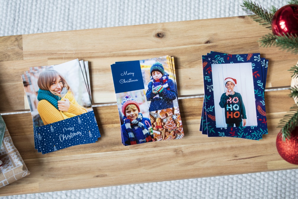 Carte postale avec des vœux de Noël amusants. Carte postale avec des vœux de Noël amusants.