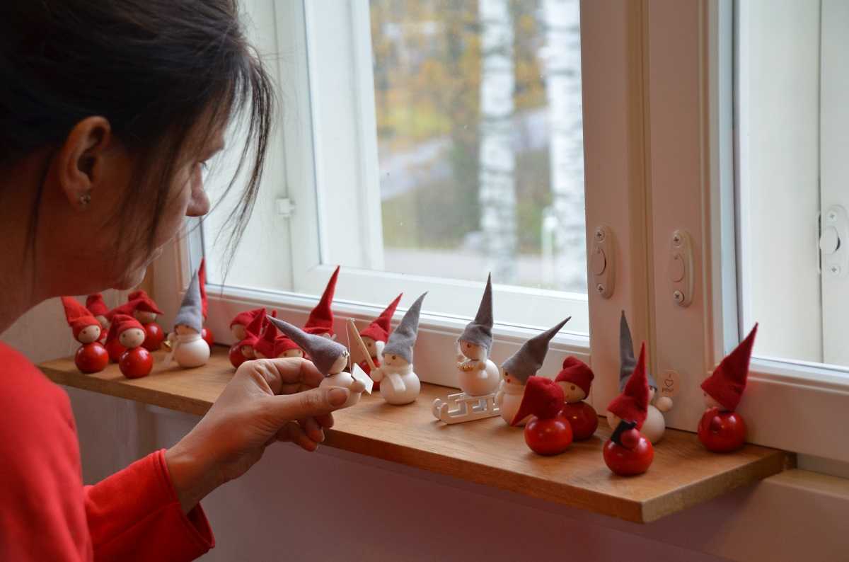 Weihnachten bei ifolor Finnland – Satu zeigt ihre Weihnachtselfen Weihnachten bei ifolor Finnland – Satu zeigt ihre Weihnachtselfen