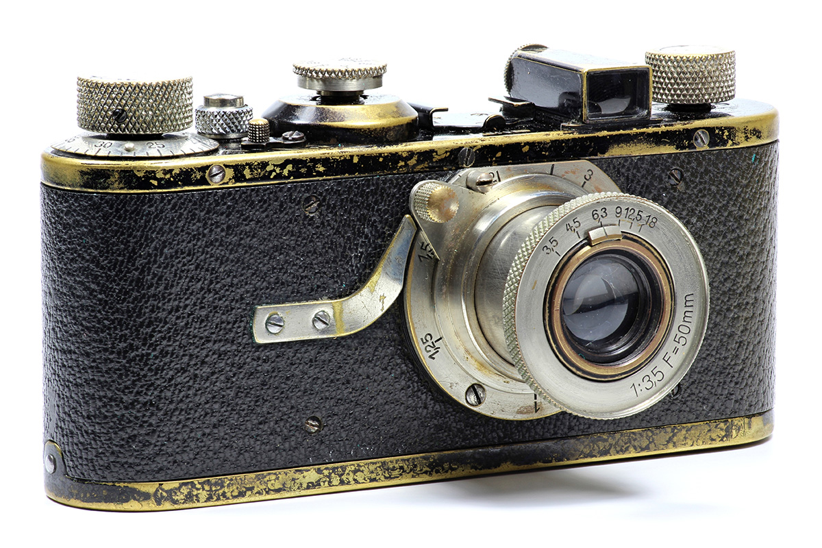 Leica .LEITZ LEICA  cable flash ref 15525 dans sa boite d'origine photo photographie 