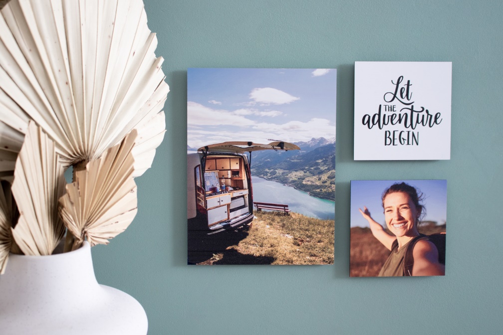 Wechsle Bilder und Zitate oder Lettering ab. Wechsle Bilder und Zitate oder Lettering ab.