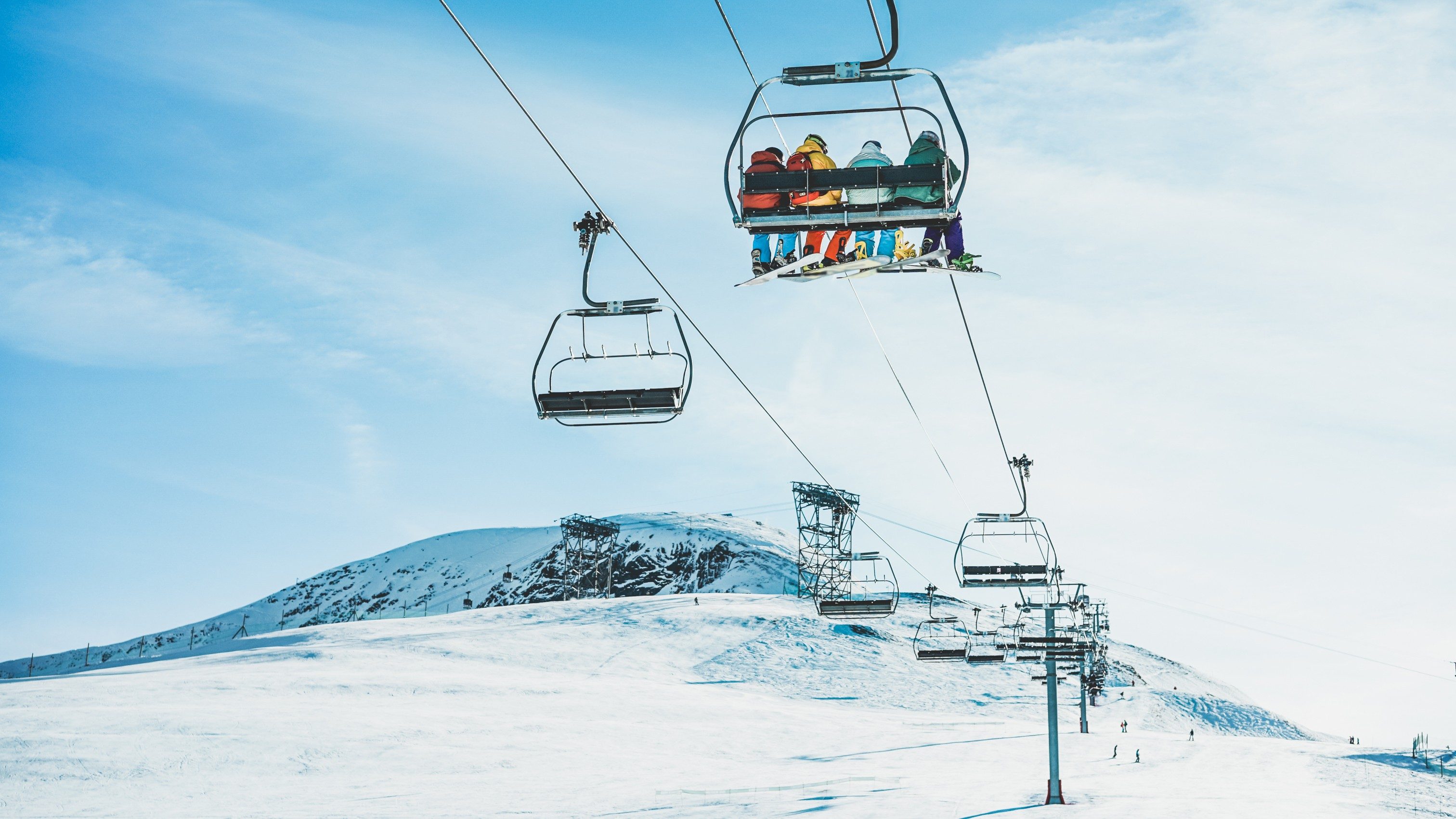 Tableau design montagne et station de ski avec le téléphérique